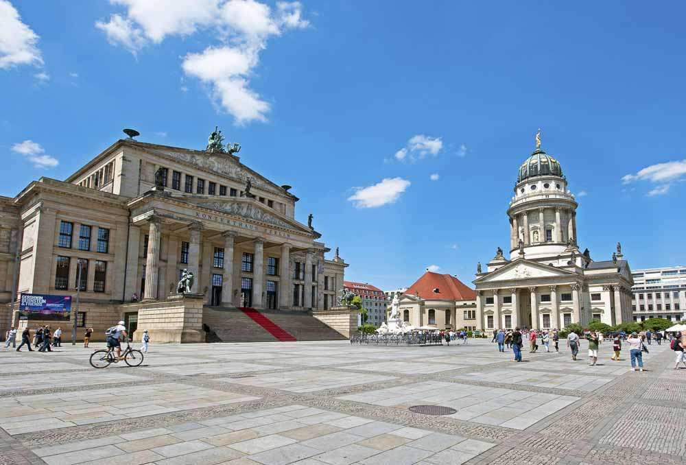TLC Berlin - Gendarmenmarkt - Concert Hall and French Church 1