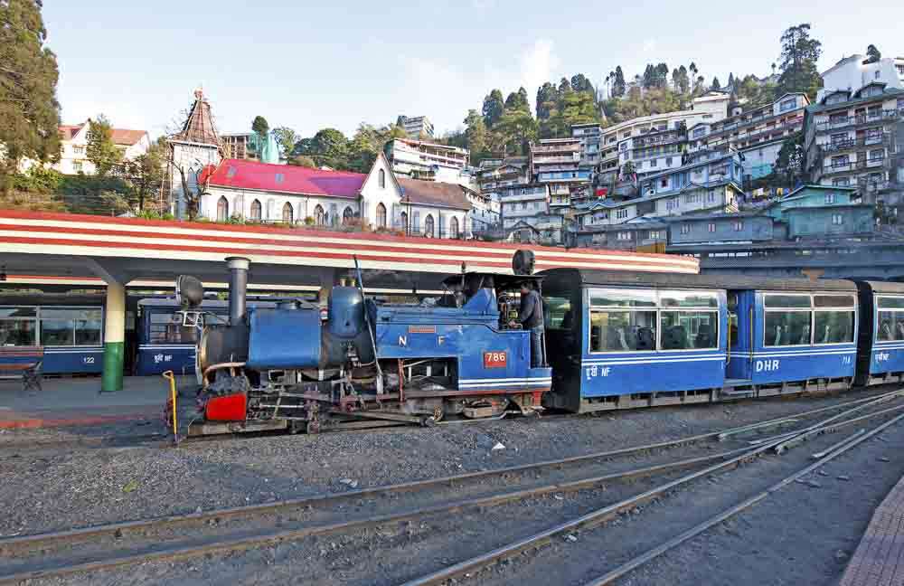 tlc-west-bengal-darjeeling-train-43